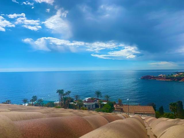 La Belle Vue-Charming Duplex Apartment With Sea View, 50 Meters From Beach And Private Parking Saint-Raphael  Bagian luar foto