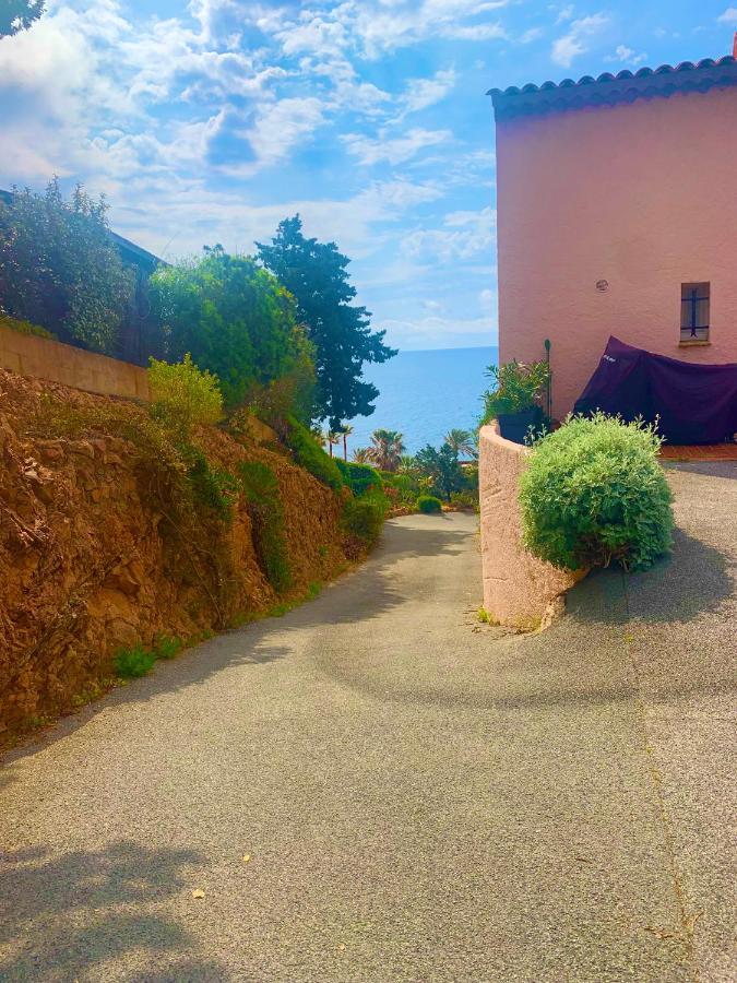 La Belle Vue-Charming Duplex Apartment With Sea View, 50 Meters From Beach And Private Parking Saint-Raphael  Bagian luar foto